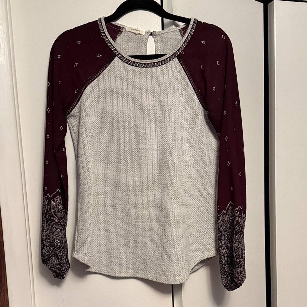 Maurices Maroon and Light Gray Long Sleeve Top